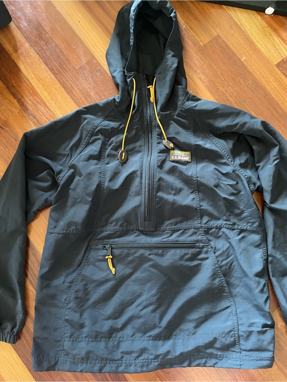 LLbean hooded windbreaker S